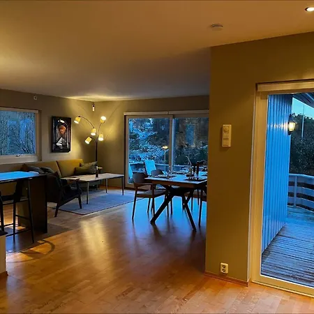 Private Terrace Hideaway 卑爾根